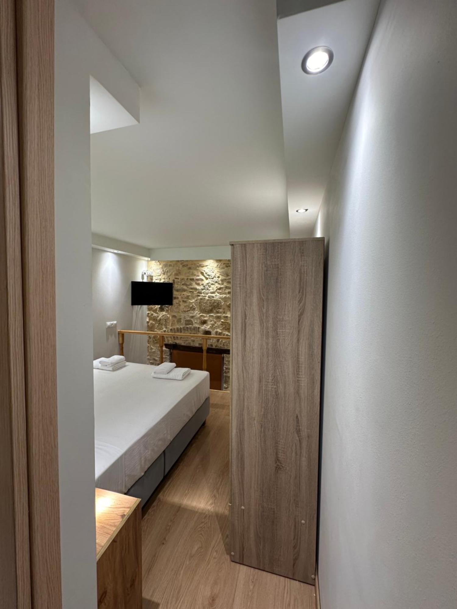 Q Rocco Apartments, Corfu Town Buitenkant foto