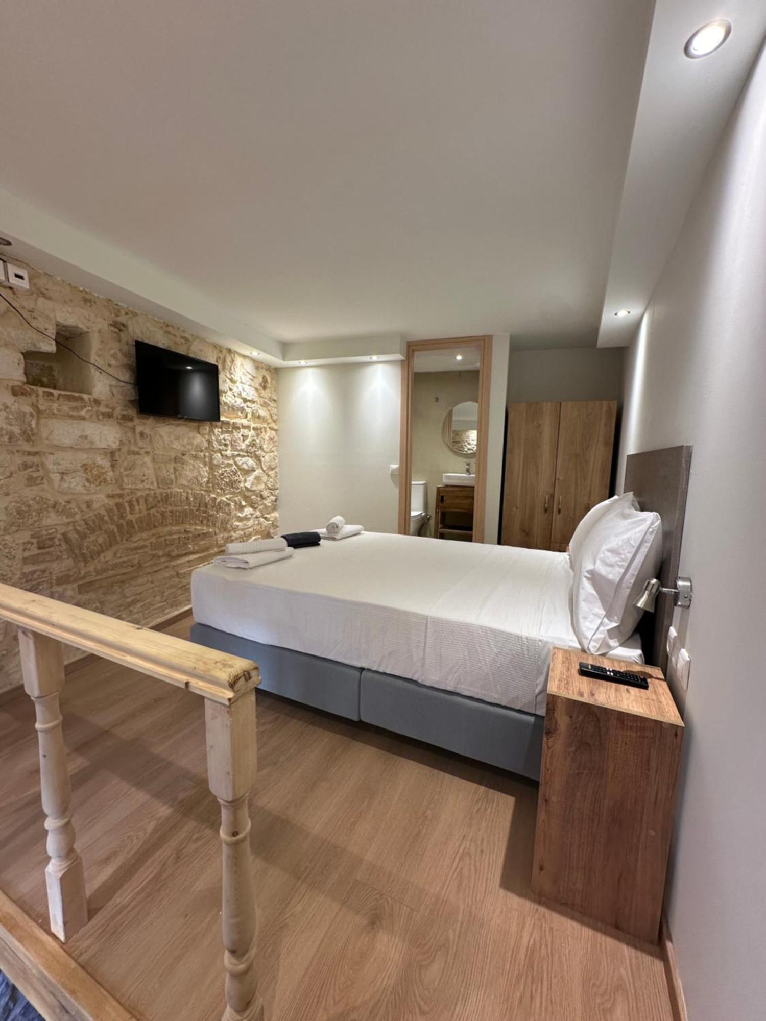 Q Rocco Apartments, Corfu Town Buitenkant foto